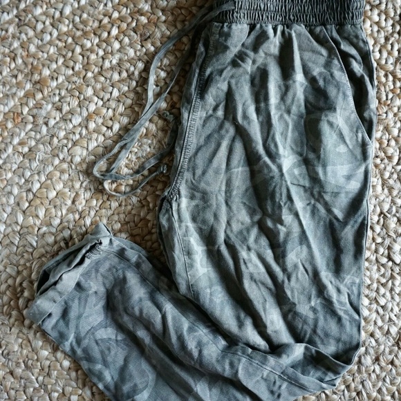 Current/Elliott Camouflage Green Pants Size Small - Picture 1 of 8